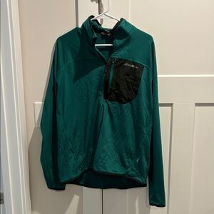 Eddie Bauer Forest Green FreeHeat Pullover with Black Accents